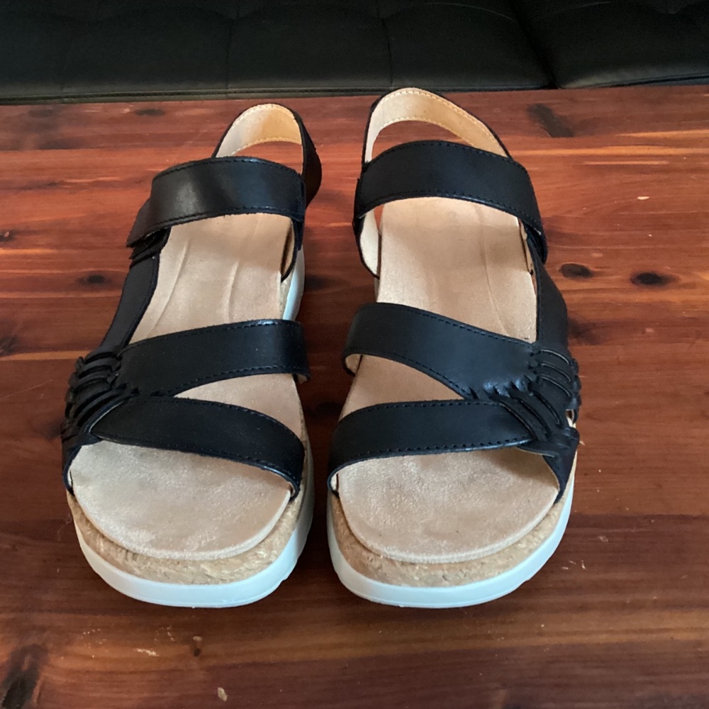 Easy Spirit Ileana Women’s Sandals Size 6.5 Wide Width - Picture 2 of 6